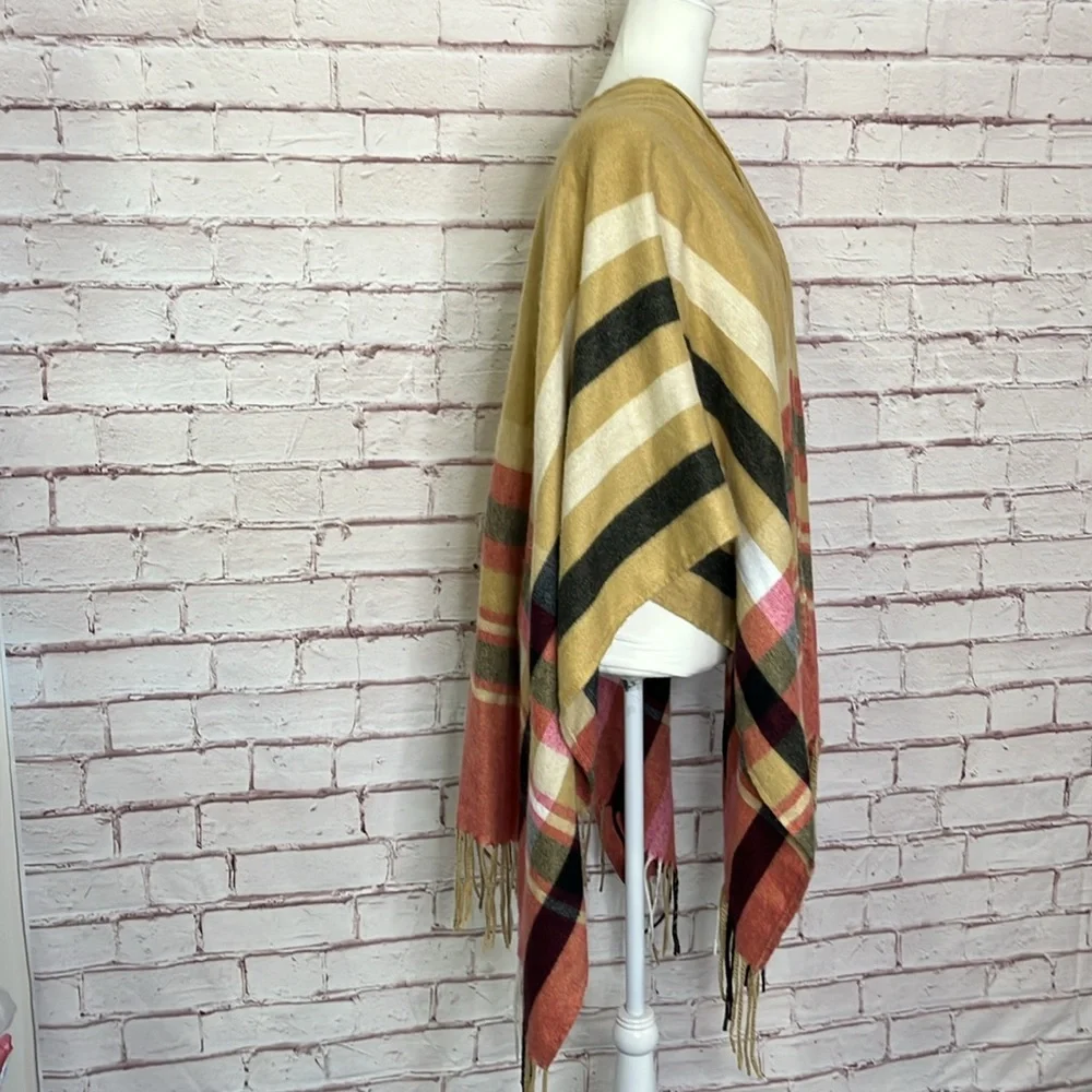 Woolrich Justine Cozy Blanket Wrap Like New